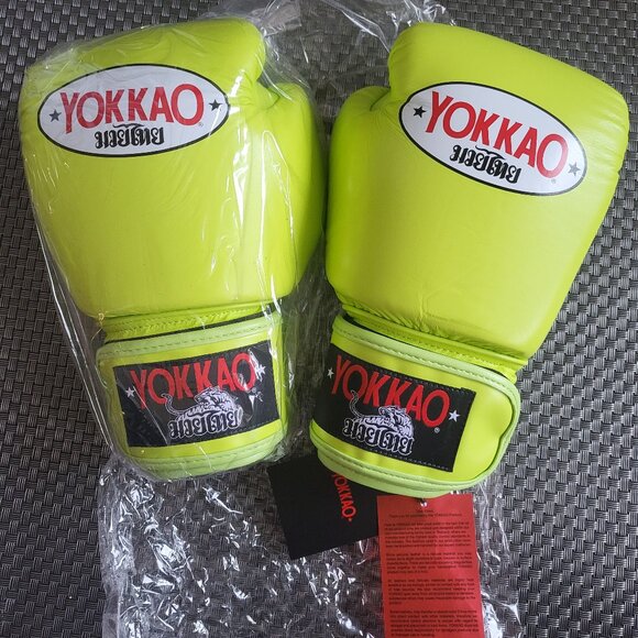 "YOKKAO" Boxing Gloves 14oz - Unisex / 100% Genuine Cowhide Leather - Picture 1 of 9